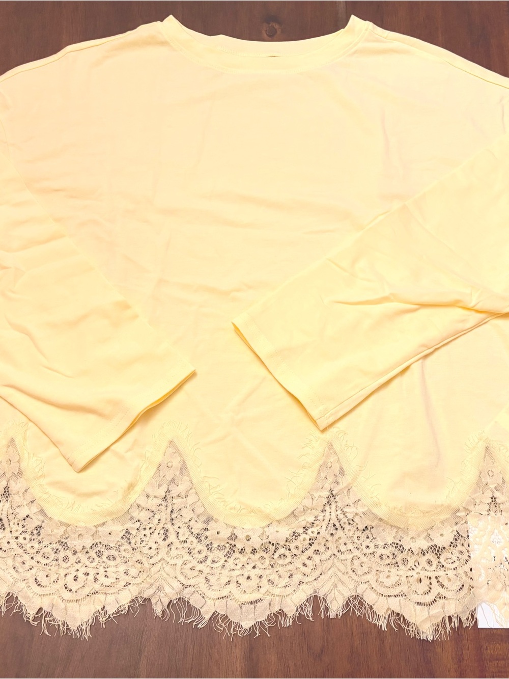 Women's Yellow Lace-Hem Long Sleeve Top